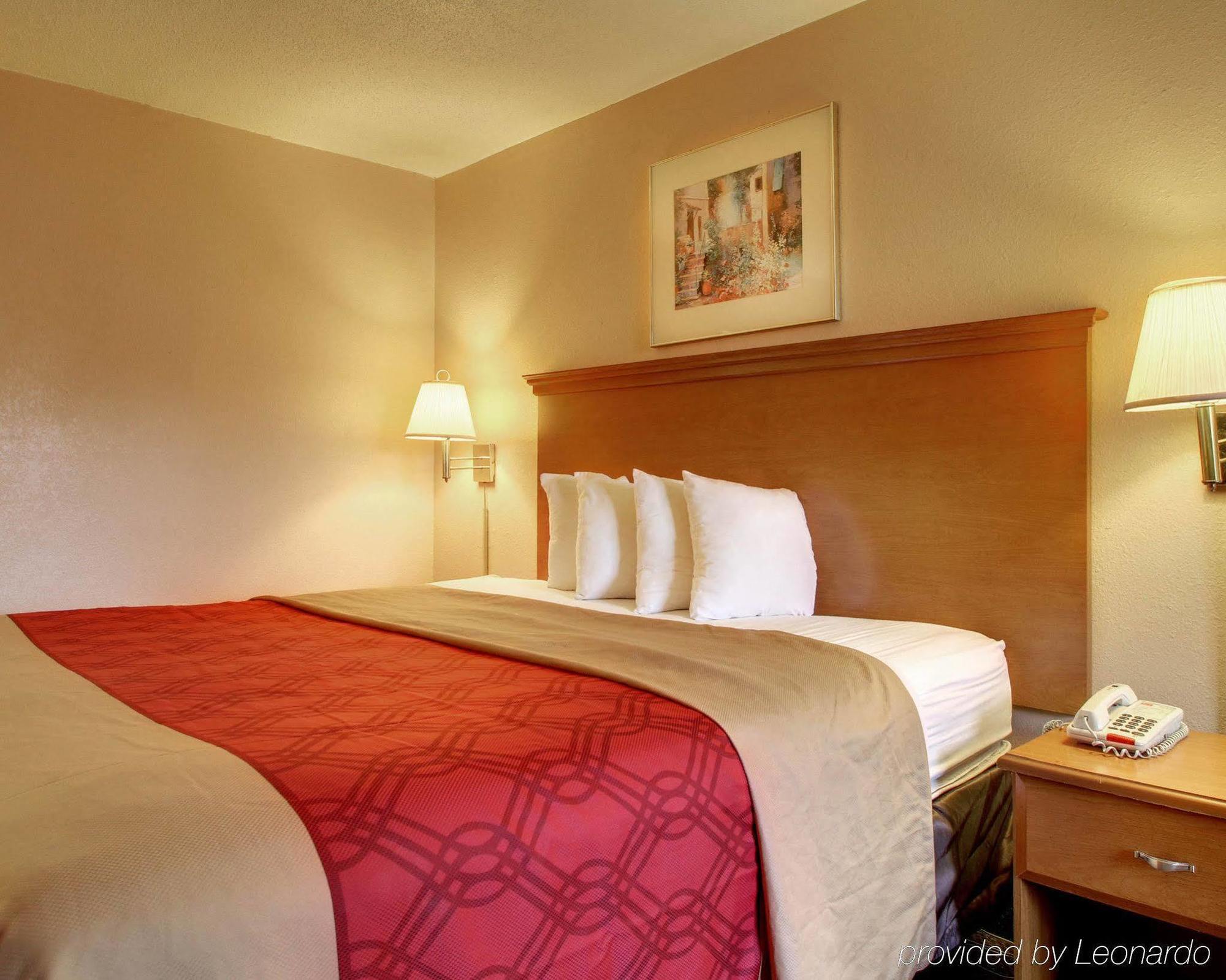 Econo Lodge North Ridgeland Exterior photo